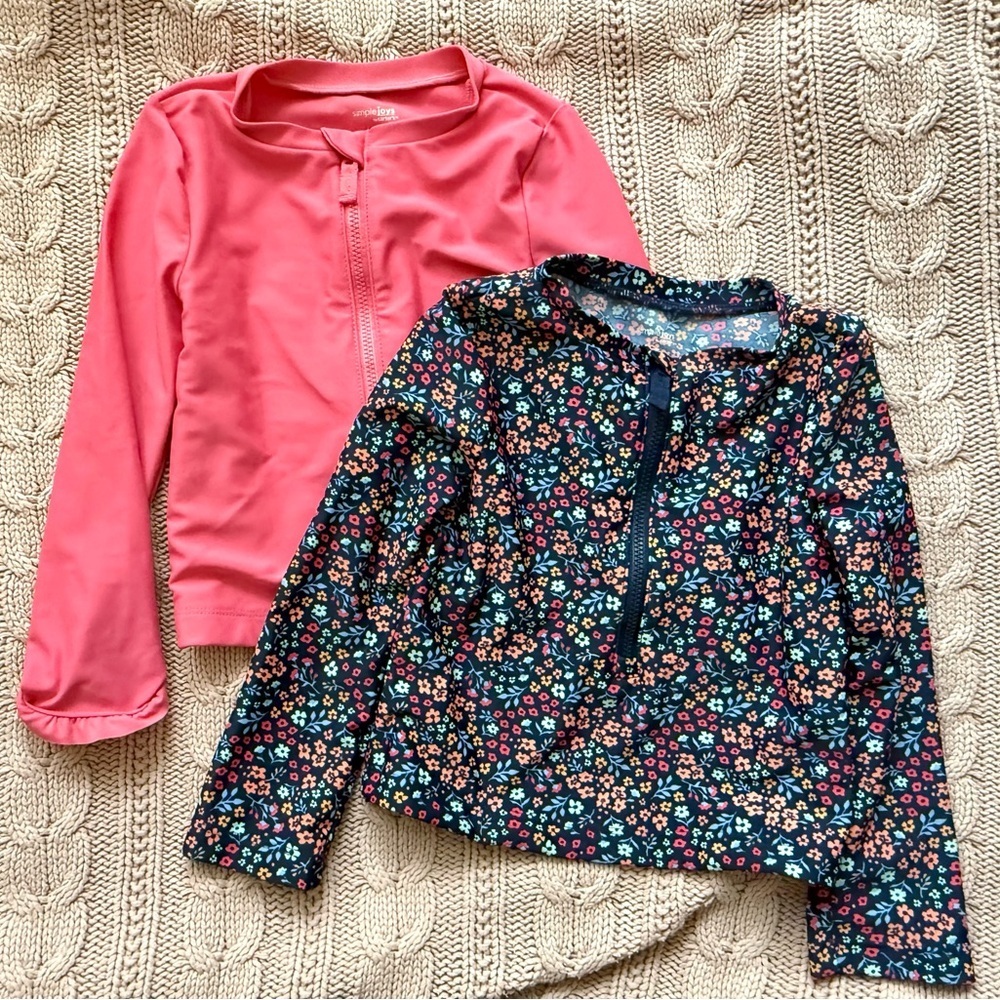 Simple Joys by Carter’s Rash Guard Set — Size 3T (2-Pieces)